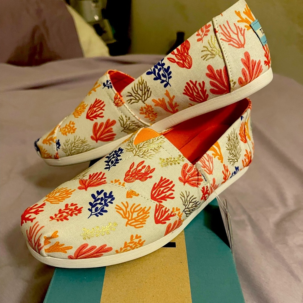 NWT TOMS